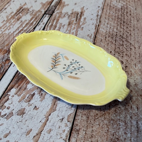 Queen Anne’s Fine Bone China Glass Dish - Picture 5 of 6